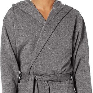 NEW WITH TAGS UGG LEELAND ROBE